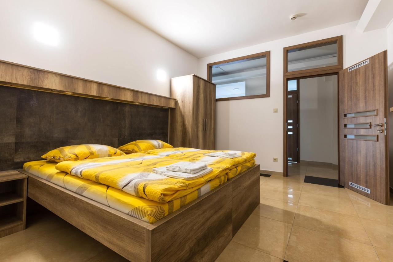 Napfeny Panzio Es Rendezvenyhaz Hotel แก็ชแกเมต ภายนอก รูปภาพ