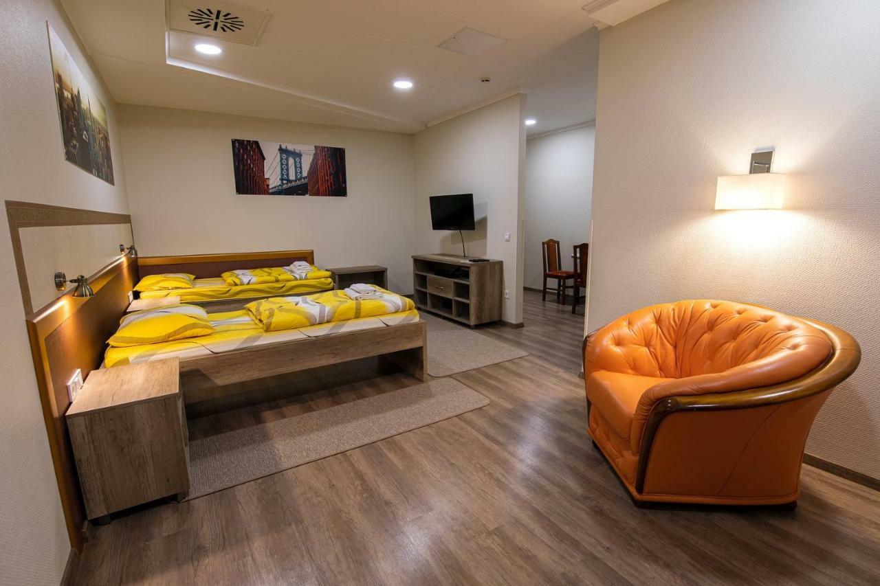 Napfeny Panzio Es Rendezvenyhaz Hotel แก็ชแกเมต ภายนอก รูปภาพ
