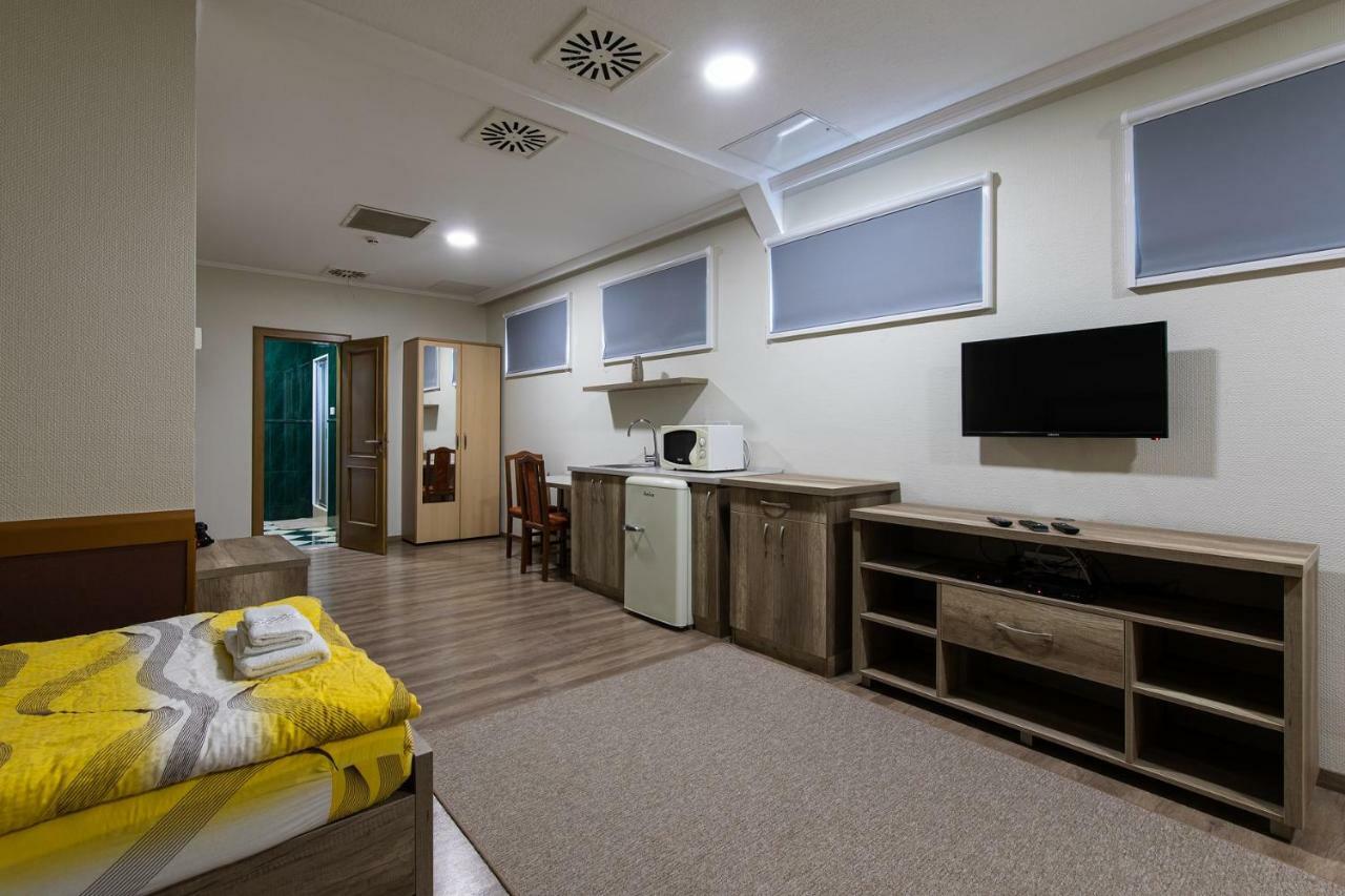 Napfeny Panzio Es Rendezvenyhaz Hotel แก็ชแกเมต ภายนอก รูปภาพ