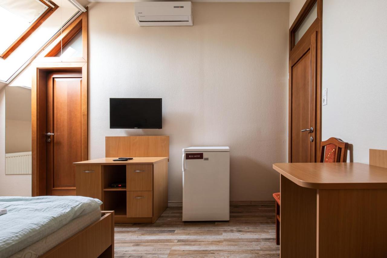 Napfeny Panzio Es Rendezvenyhaz Hotel แก็ชแกเมต ภายนอก รูปภาพ