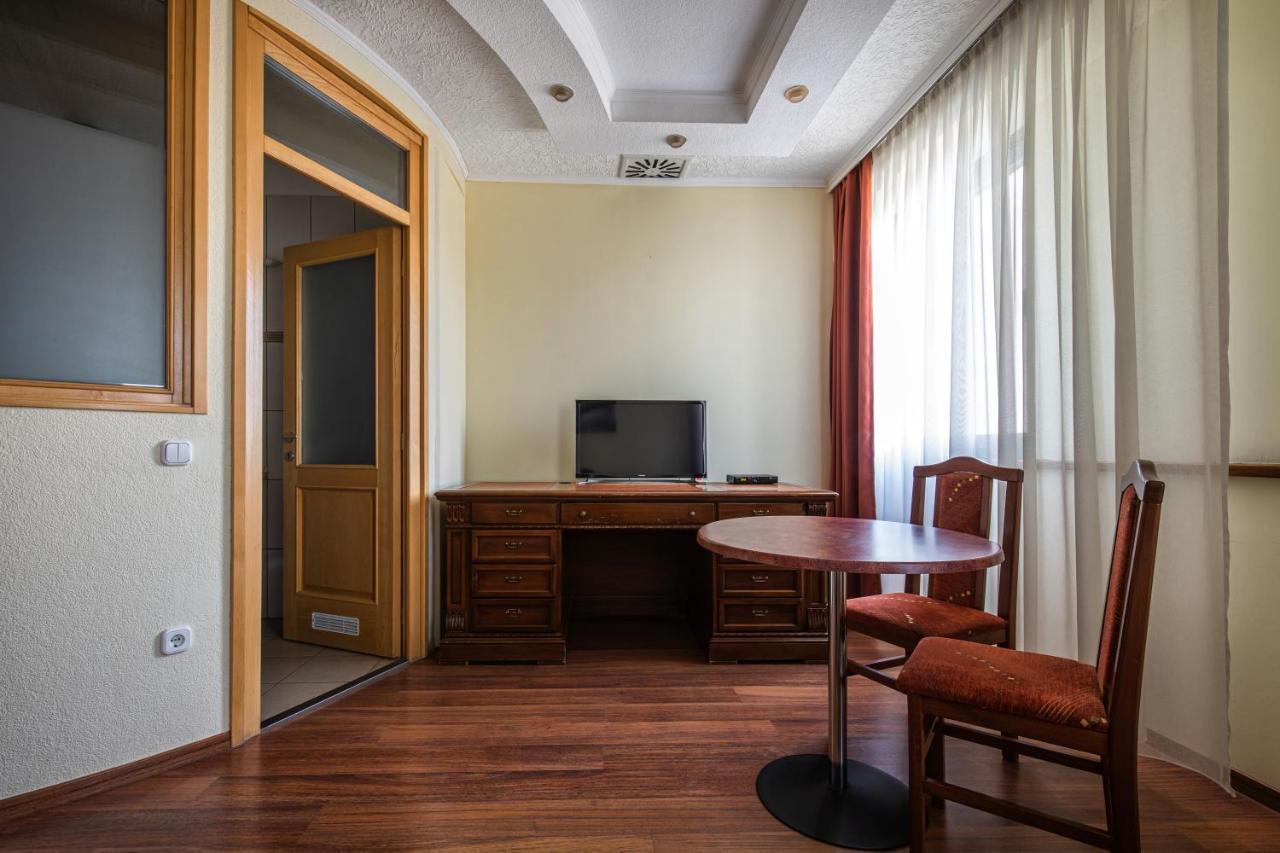 Napfeny Panzio Es Rendezvenyhaz Hotel แก็ชแกเมต ภายนอก รูปภาพ